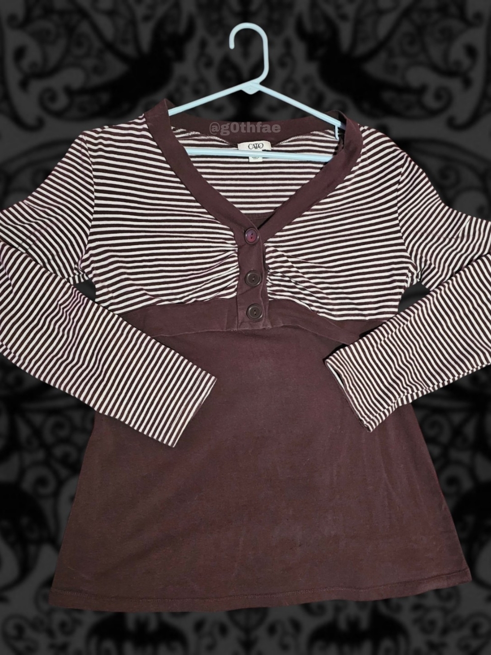 Medium "CATO" Twee Y2K Brown & White Striped Long Sleeve V-Neck Top with Buttons